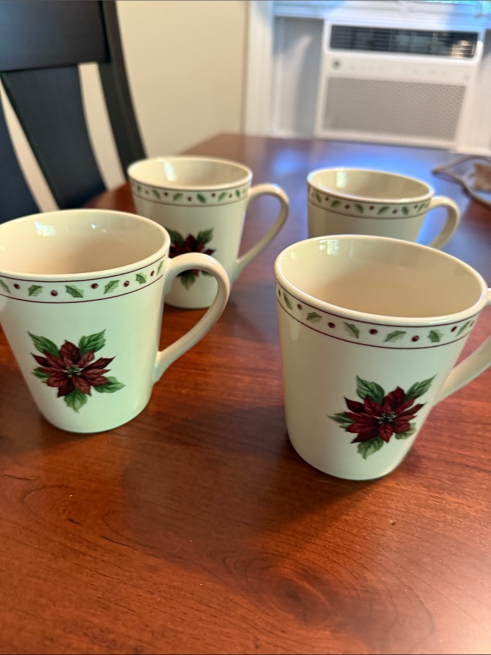 Festive Poinsettia Ceramic Mug - Cream and Red (Set of 4)